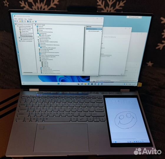 Ноутбук с двумя экранами Intel N95
