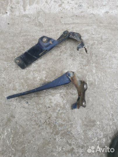 Петли капота Nissan March CG10