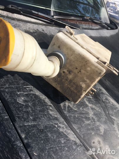 Бачок омывателя на hyundai, kia 98610-1G001