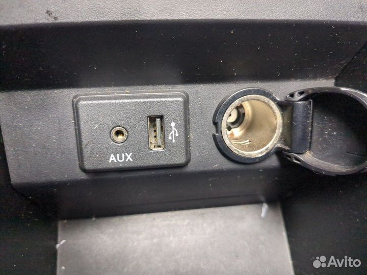 Консоль салона Nissan Pulsar, 2015