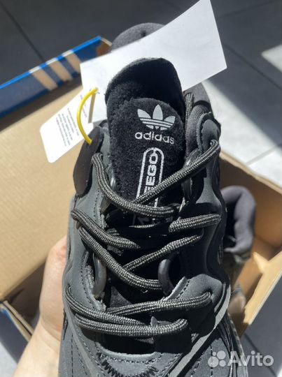 Кроссовки adidas ozweego женские