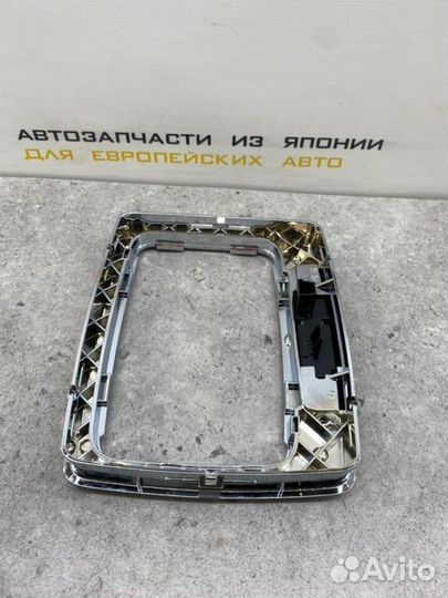 Накладка передняя Mercedes-Benz C200 W204 M271.860