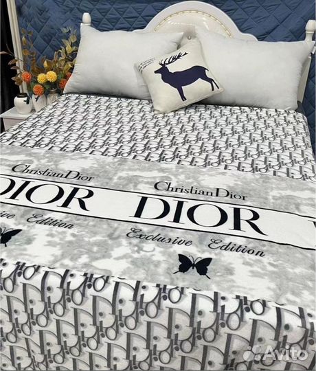 Пледы Dior, Gucci, Chanel, Louis Vuitton, Fendi