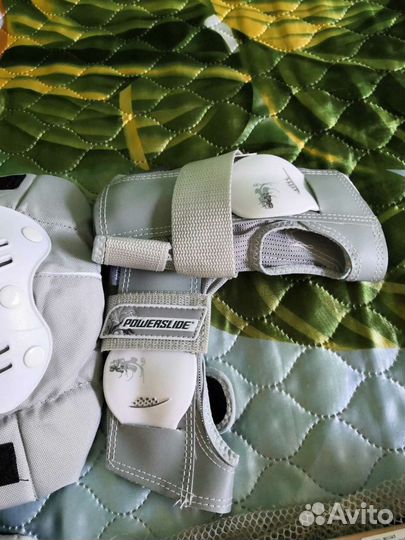 Защита Новая для роликов powerslide размер L