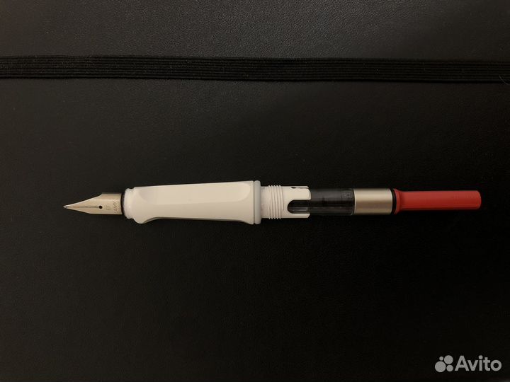 Перьевая ручка lamy