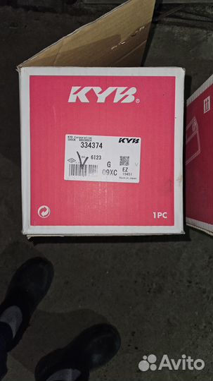 Амортизатор KYB Субару Аутбэк,Легаси