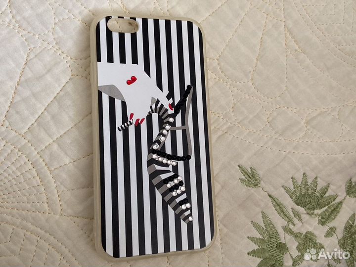Чехол на телефон
