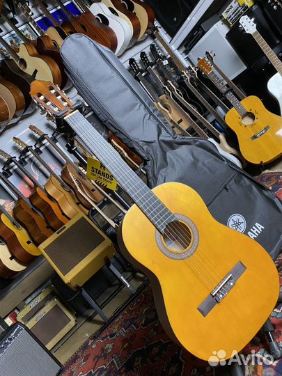 Гитара Классическая с Чехлом Yamaha