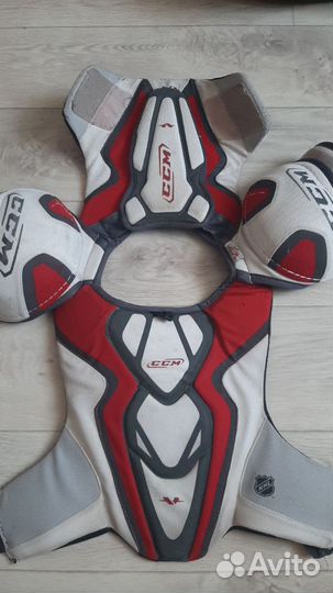 Хоккейный нагрудник CCM