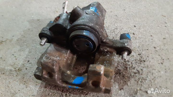 Суппорт тормозной задний правый Ford Focus Ii