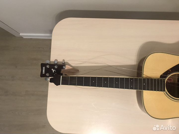 Акустическая гитара (сломан гриф)