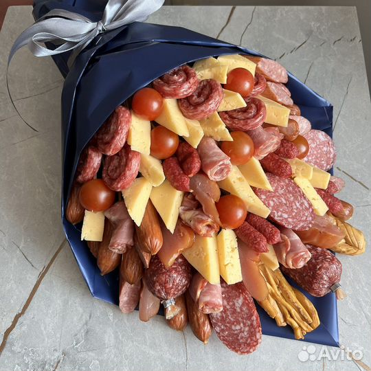 Мужской букет из колбасы