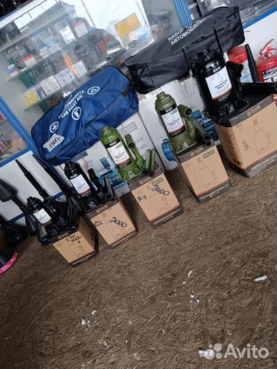 Домкрат гидравлический бутылочный 8т