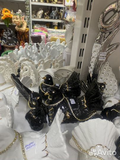 Фигура из фарфора