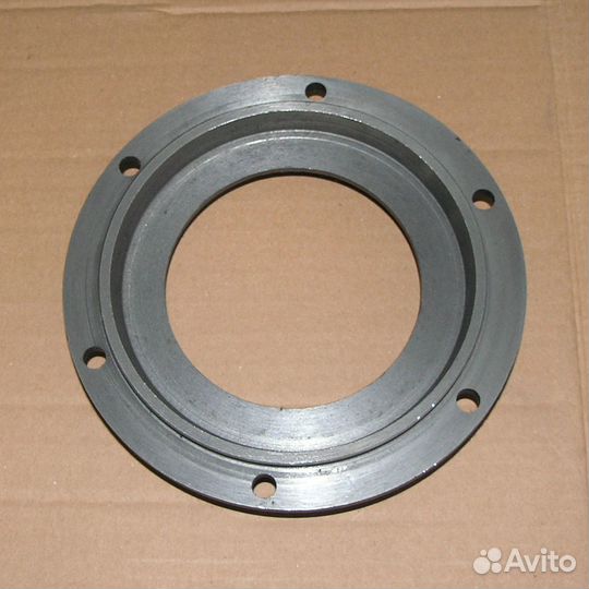 Крышка сальника передней ступицы маз 64221