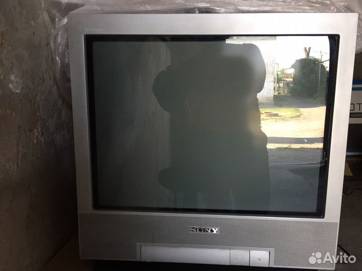 Цветной телевизор