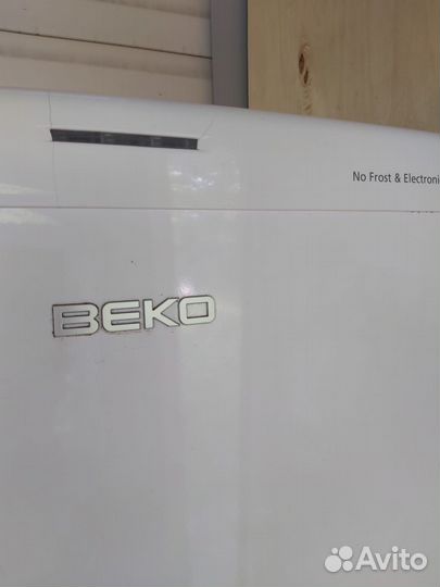 Морозильный шкаф beko FNE 21400