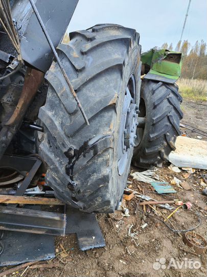 Покрышки от трактора 