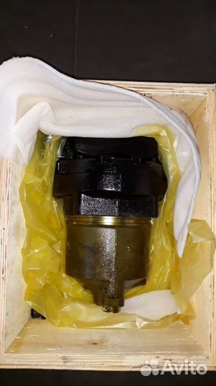 Гидромотор редуктора хода для Caterpillar 320D