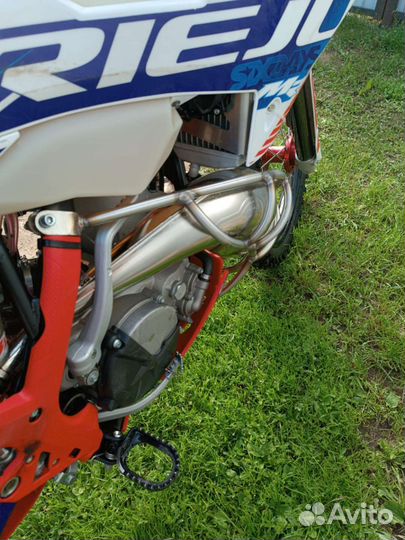 Защита резонатора Rieju MR300.клетка