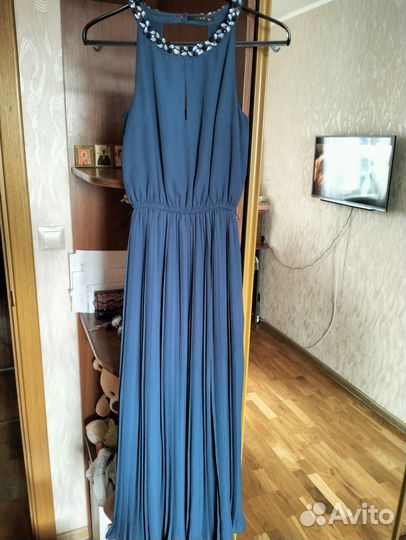 Платье на выход 42