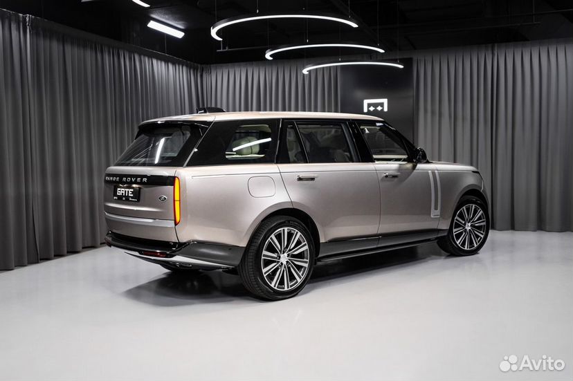 Land Rover Range Rover 4.4 AT, 2024