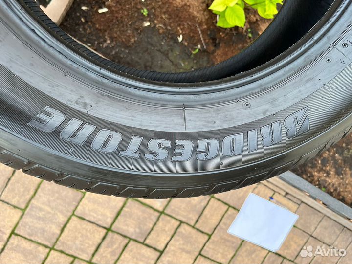 Bridgestone Dueler H/L 33 225/60 R17