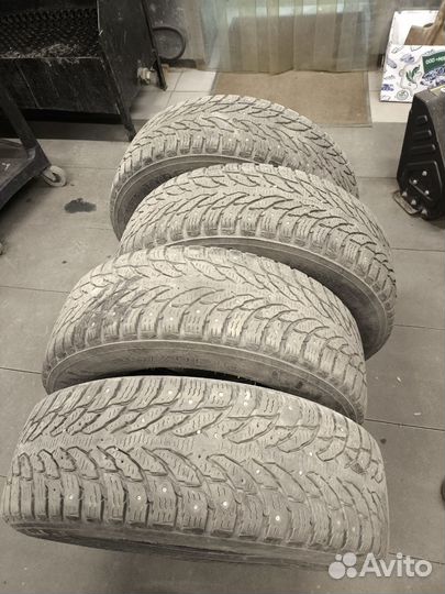 Nokian Tyres Hakkapeliitta 9 215/70 R16