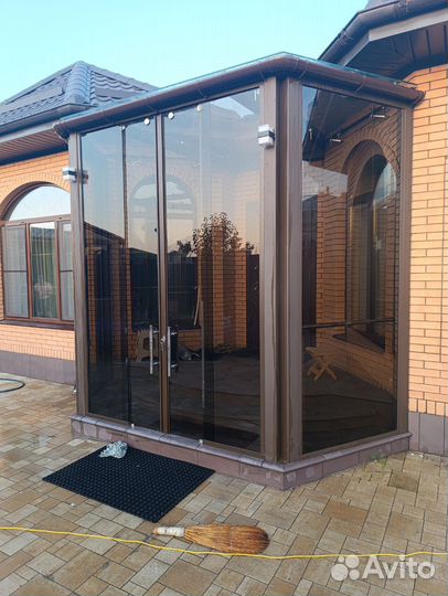 Стеклянные ограждения, перегородки из стекла