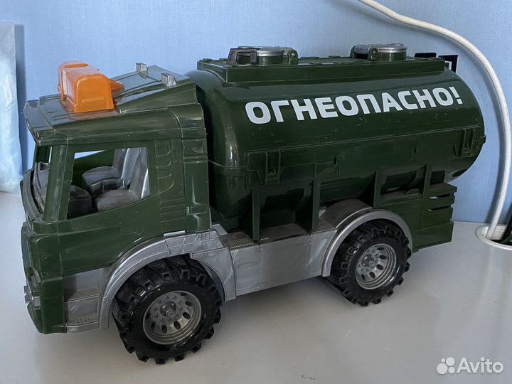 Игрушечный Бензовоз