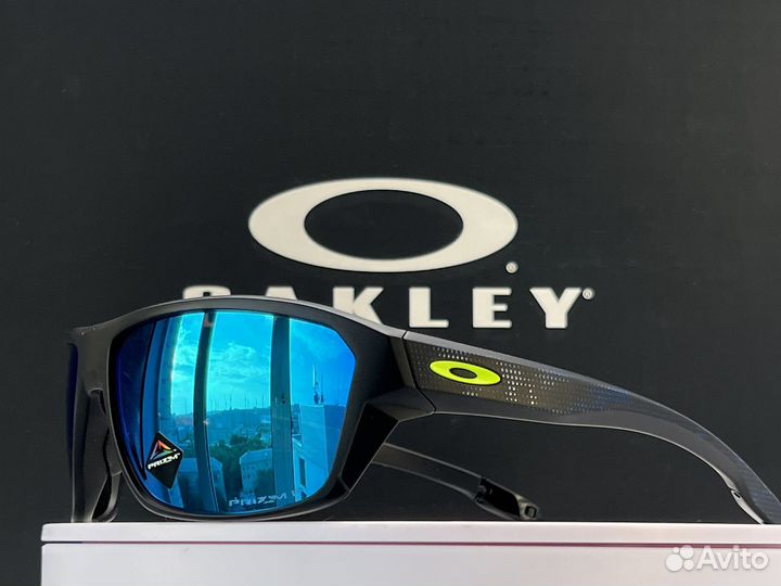 Солнцезащитные очки Oakley Split Shot Hi Res
