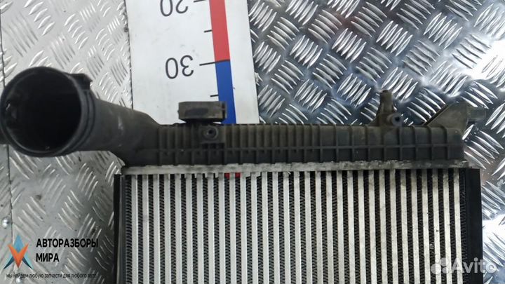 Радиатор интеркулера Skoda Superb 2 2009