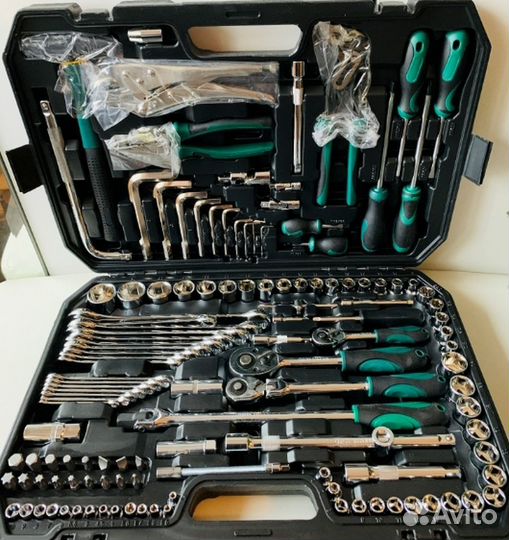 Набор инструмента ключей 129