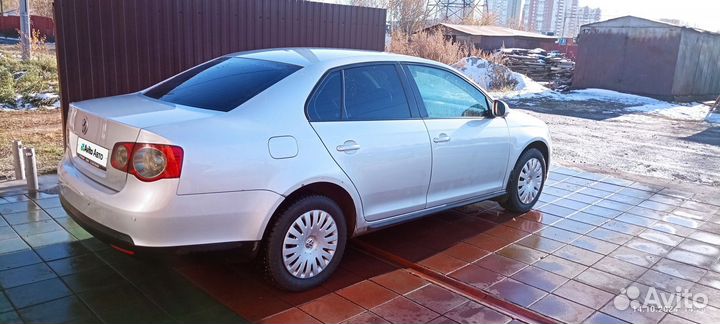 Volkswagen Jetta 1.6 МТ, 2009, 196 000 км