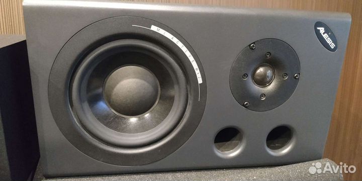Студийные мониторы Alesis m1 mk2