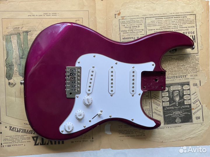 Корпус стратокастер в сборе