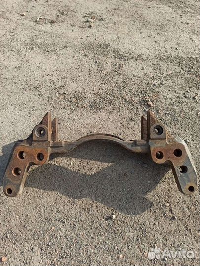 Скоба суппорта scania