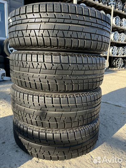 Yokohama Ice Guard IG50+ 215/60 R16 95Q