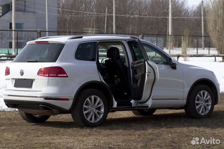 Накладки на пороги VW Touareg 2 (10-18) RA