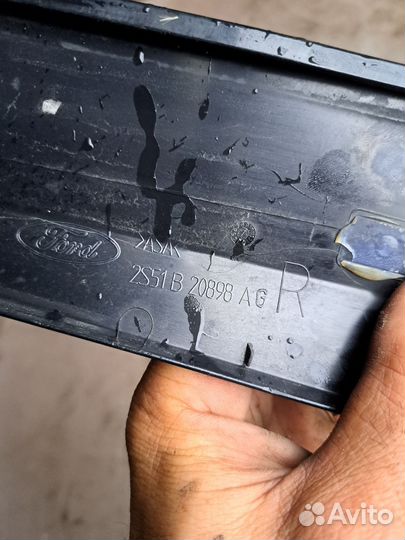 Накладка двери правый Ford Fiesta mk5