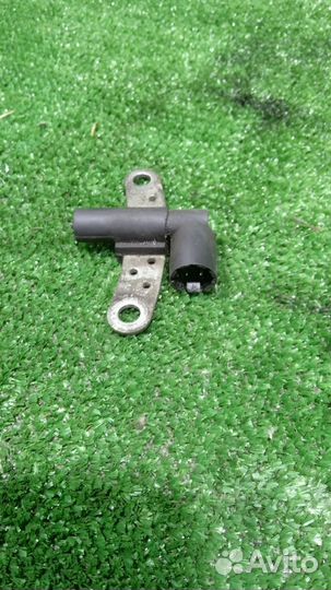 Датчик положения коленвала Renault Logan