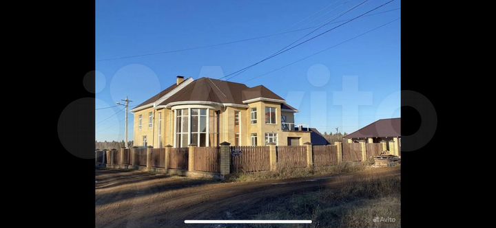 Коттедж 405 м² на участке 18 сот.