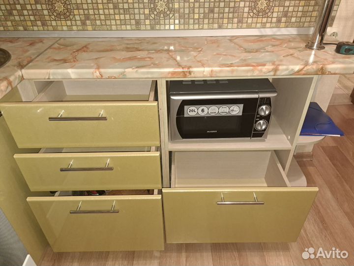 Кухонный гарнитур угловой бу