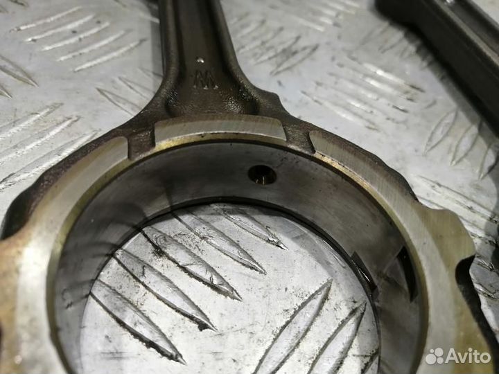 Шатун двигателя VQ35DE, 3.5L Nissan