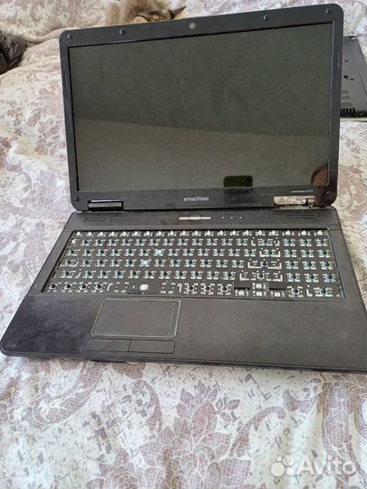 Ноутбук EMachines E725