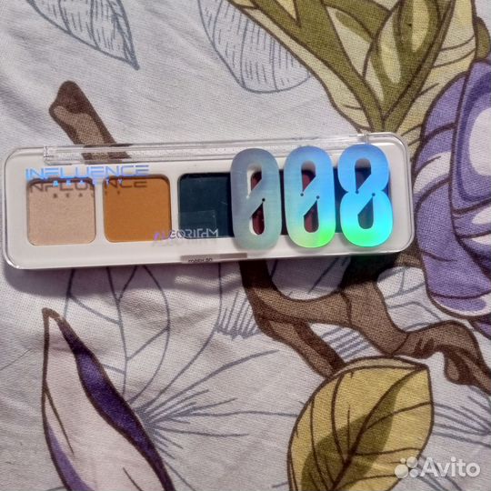 Тени новые не использованные запечатанные