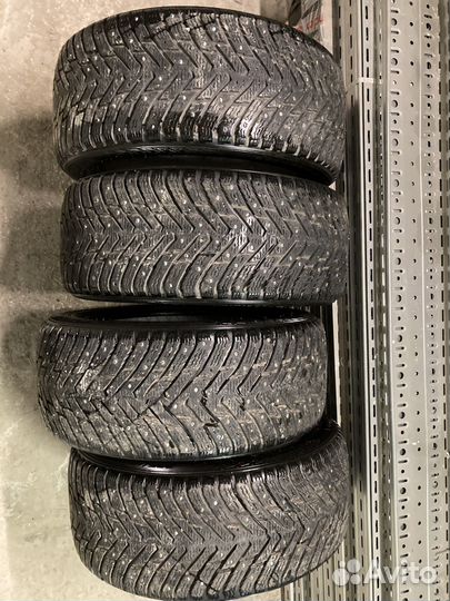 Nokian Tyres Hakkapeliitta 8 235/45 R18