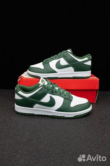 Nike Dunk Low Michigan State 41EUR / 26CM