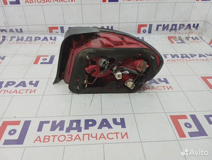 Фонарь задний левый Hyundai Sonata (EF) 92401-3D050