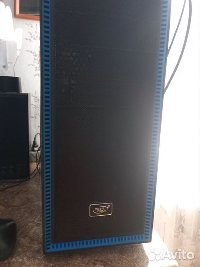 Игровой компьютер с монитором